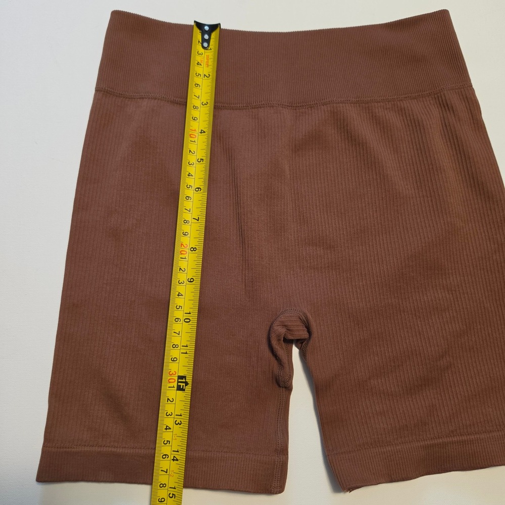 Seamless Ribbed High Waisted Biker Shorts Brown Athleisure Size Medium - Picture 2 of 5